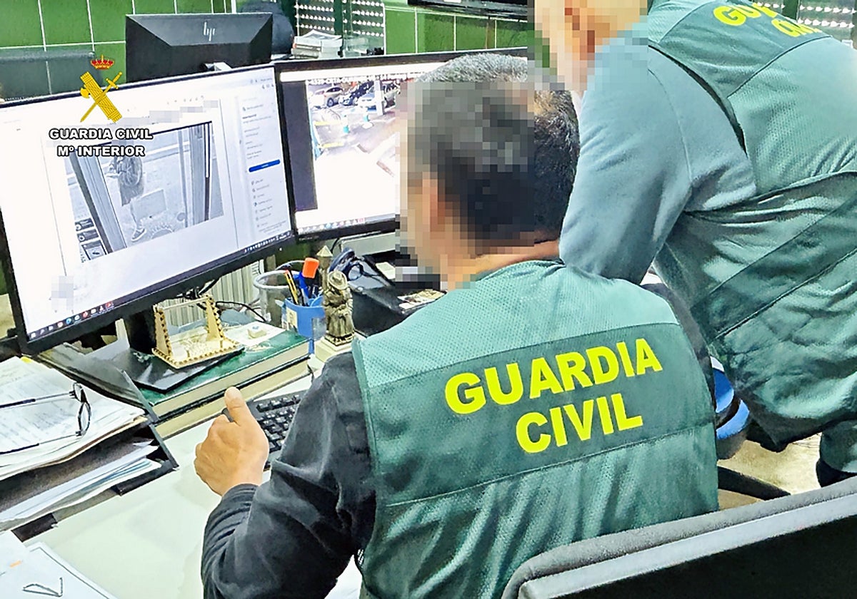 Cae una banda que robaba en los párkings de los supermercados mediante el método de la siembra 